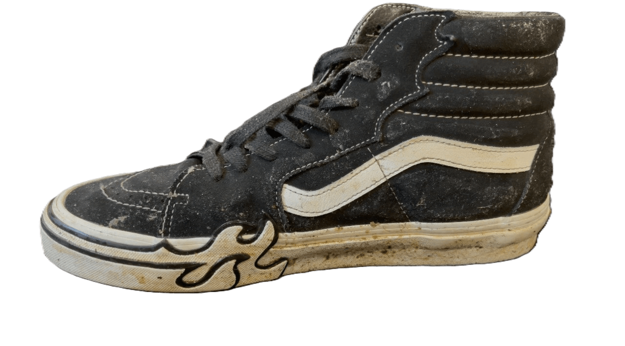 dirty black sneakers before using shoe cleaner